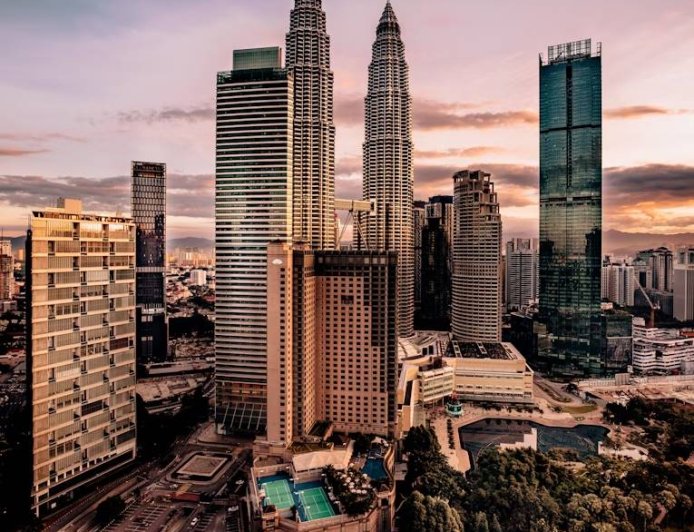 Step-by-Step Guide: How Foreigners Can Invest in Malaysian Real Estate in 2025