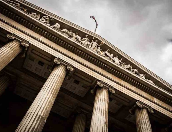 A Complete Guide to Property Conveyancing in Singapore for Buyers and Sellers