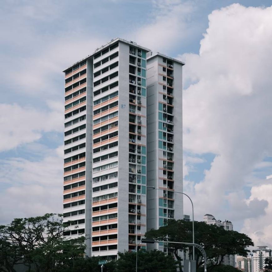 Comprehensive Guide - Selling Your HDB Resale Flat in 2025